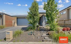 16 Barcelona Avenue, Clyde North VIC