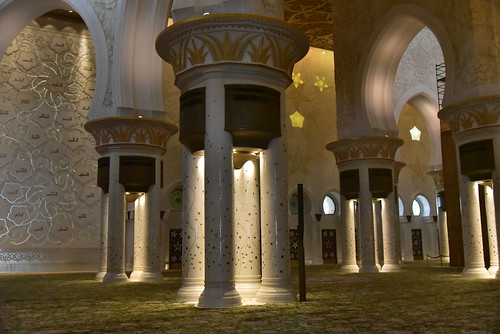 Emiratos Árabes Unidos. Abu Dhabi. Mezquita Sheikh Zayed II. Interiores