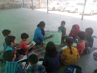Blue Pen’s Volunteer Shama taught English chapter (Tall and Small) to pre primary students at nithari slums, today 7th Mar,24
