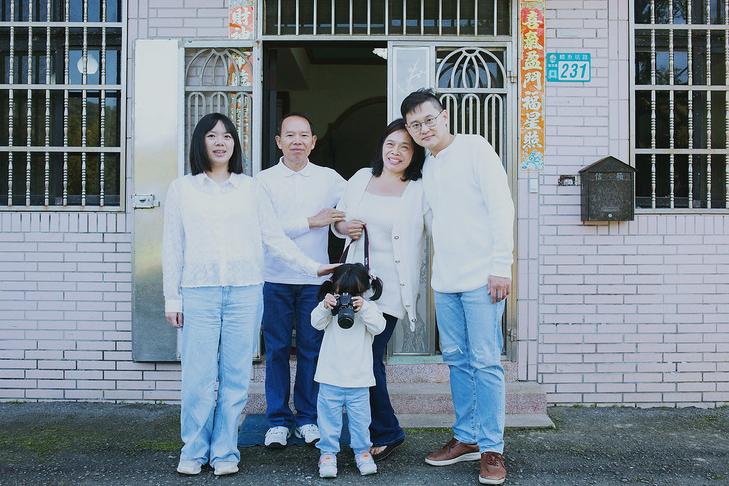 家庭寫真,台北家庭寫真,全家福照,全家福照推薦,家庭攝影,台北家庭攝影,全家福攝影,全家福寫真,台北全家福攝影,戶外家庭照
