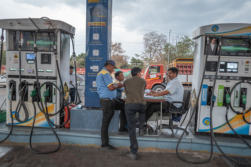 Getting gas for Uber driver // Jaipur India