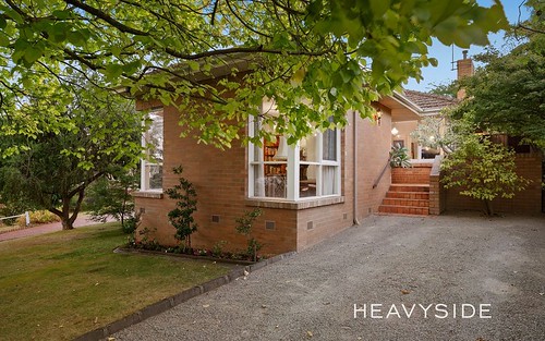 7 Courbrant Ct, Mont Albert North VIC 3129