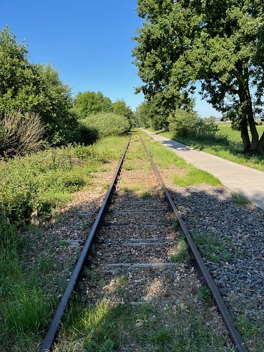Cycle path along the old railway between Groesbeek (Netherlands) and Kranenburg (Germany)