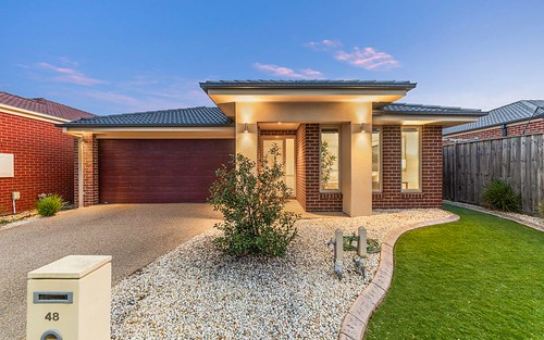 48 Belcam Circuit, Clyde North Vic 3978