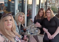 Girls on the Town!! Brighton, what an AMAZING place! Gosh it's wonderful here! ️‍🌈👭🌸💄👗💋