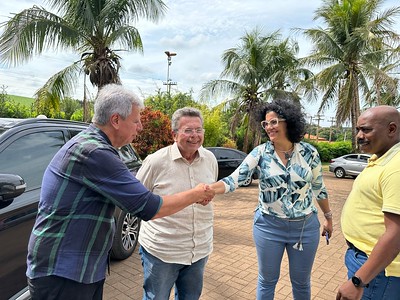 Encontro com os pré-candidatos a prefeito e vice-prefeito de Guapiaçu, Sr. Carlos e Luciano da Vedagol