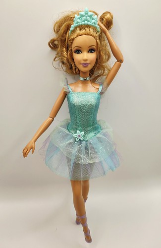 Barbie - 12 Dancing Princess Hadley - Twin Ballerina Doll Collector