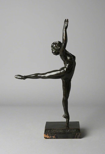 Miscellaneous 031 - The Body Beautiful - Natasha Nattova - Statue
