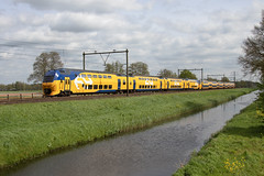 Nieuw en Oud: VIRMm 9504 en de 8661, nabij De Haar.
