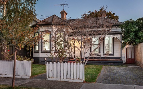 16 Invermay Grove, Hawthorn East VIC 3123