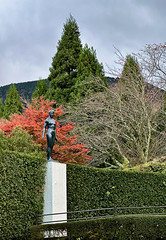 statue d'automne