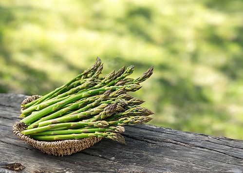 Is Asparagus Good for Weight Loss? Benefits and Side Effects