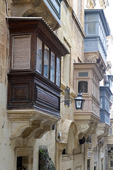 Balconies_Valletta_Malta_(IMG_8335a)