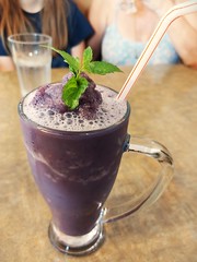 Berry Smoothie with Mint (Vegan)