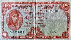 🇮🇪 10/- - 10 Shillings -10 Scillinge - ½ Pound - (Lady Hazel Lavery) - The Central Bank of Ireland - Banc Ceannais na hÉireann - Legal Tender Note - Nóta Dlí-Thairgthe - Ten Shllings - Deich Scillinge - River Blackwater water spirit - 38P 027664 - 6.4.6