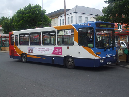 [Stagecoach UK Bus] 32732 (L732 VNL) in South Shields on service 18 - Gary Hunter