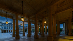 Sous les lampes - Palais royal - Paris