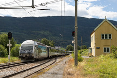 Hundorp | NO-34 (Innlandet) | 09.07.2024 | NSB-El 18.2245 with train REG 44 Trondheim - Oslo S