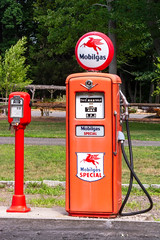 Retro Mobilgas Gas and Air Pumps on CT-66