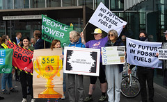SSE AGM climate and fuel poverty protest