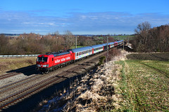 193 965-1 I D 305 Snälltåget I Vierkirchen (18044)