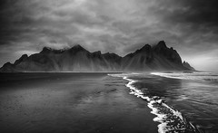 Vesturhorn in black and white