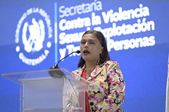 Vicepresidenta Karin Herrera participa en campaña de Ciberdelitos en espacios digítales en instituto para señoritas INCA 20240813 by Gobierno de Guatemala