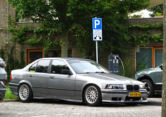 1991 BMW 320i (E36)