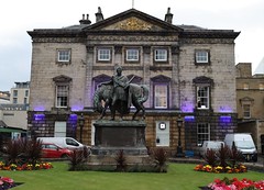 Dundas House By Architect Sir William Chambers & General John Hope, 4th Earl Of Hopetoun Statue, Royal Bank Of Scotland, 36 St Andrew Square, Edinburgh, Scotland.