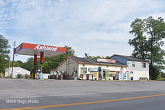 Ashland Gas & Visalia Market at Visalia KY