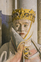 Stifterfigur der Uta von Ballenstedt (Detail) im Westchor des Naumburger Doms. Sog. Naumburger Meister, um 1250, polychromierter Kalkstein.