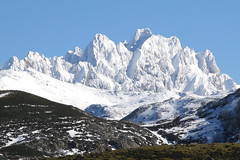 NIEVE EN EL MACIZO CENTRAL DE LOS PICOS DE EUROPA