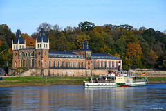 Goldener Oktober am ehemaligen Wasserwerk Saloppe in Dresden