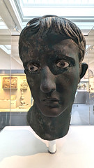 The Meroë Head of a bronze statue of #Augustus