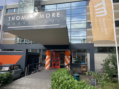 Balloon Column Thomas More Hogeschool Rotterdam