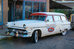 Erie Street - 1954 Ford Country Sedan 4 door Wagon V8 - Lowell AZ