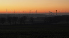 Windräder am Horizont - Wind turbines on the horizon