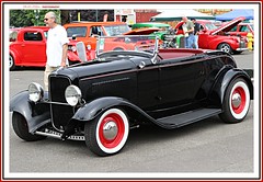 classic '32 Ford roadster