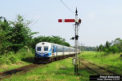 Uttara Devi (No 1018 Kankasanturei-Colombo Fort) Express train arriving Sravastipura in 16.02.2022