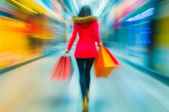 Frau beim Shopping - Konzeptfoto