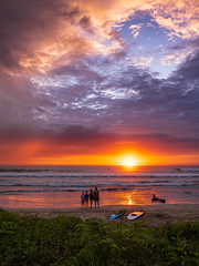 Atardecer en la playa Guiones, Nosara, Costa Rica