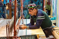 Fez: artisan weaving