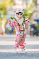 Vy Nhùn in the Winter costume