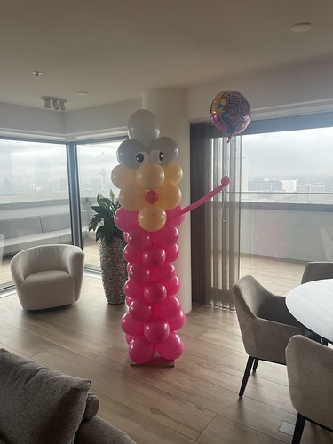 Ballonpilaar Sarah Verjaardag 50 Jaar Maasbode Woontoren Rotterdam