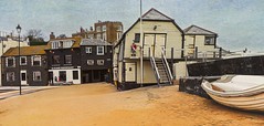 ISLE OF THANET / BROADSTAIRS - THE BOATHOUSE