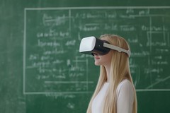 Schülerin mit VR-Brille