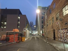 Looking up Dalhousie Street #toronto #gardendistrict #dalhousiestreet #twilight #blue