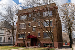 Farnsworth Apartments (1922)