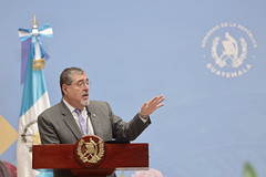 RESIDENTE BERNARDO AREVALO Y SANTIAGO PALOMO DE SCSPR LIDERAN CONFERENCIA DE PRENSA LA RONDA EN PALACIO NACIONAL by Gobierno de Guatemala