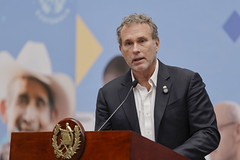 RESIDENTE BERNARDO AREVALO Y SANTIAGO PALOMO DE SCSPR LIDERAN CONFERENCIA DE PRENSA LA RONDA EN PALACIO NACIONAL by Gobierno de Guatemala
